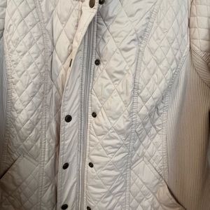 Ava & Viv 2X Beige light weight jacket. Zipper, buttons,pockets and stretch side